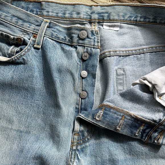 Vintage Levi’s 501s - Picture 6 of 10